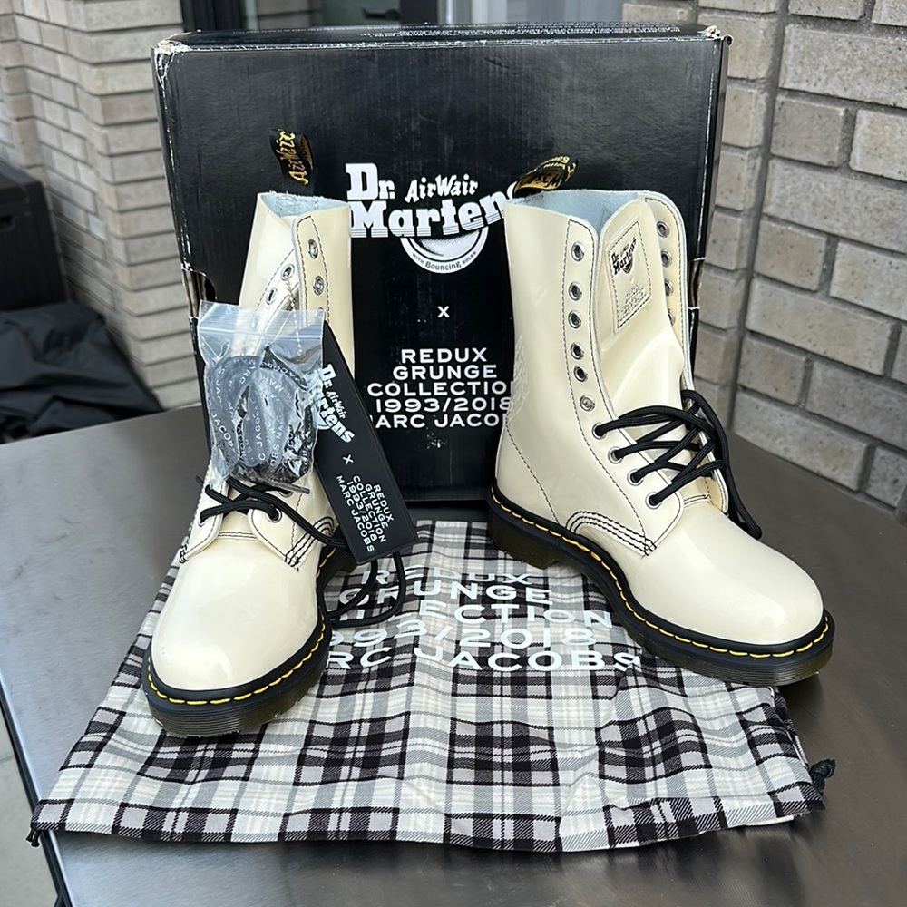 Dr. Martens Limited Edition Marc Jacob’s US6/EU38 Cream Ankle Booties